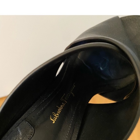 Ferragamo heels - Picture 5 of 6